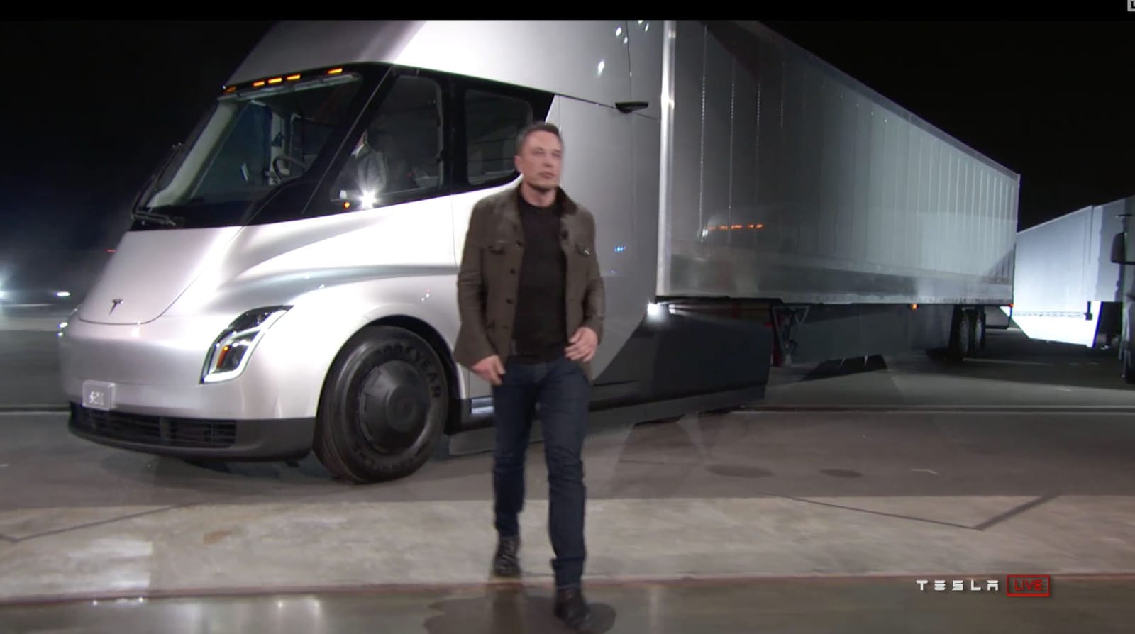 Xe tải điện của Tesla ra mắt